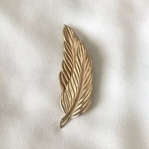 Vintage Gold-Tone Feather Brooch